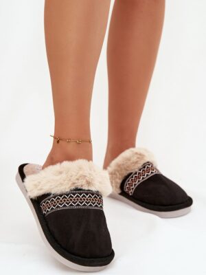 Kapcie Model Devianne WIS255224-0 Black - Step in style